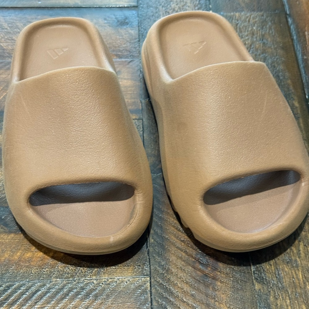 Kids Tan Slide Sandals